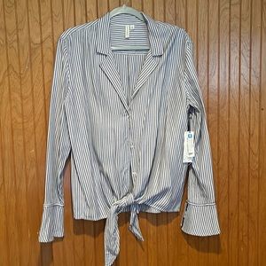 TREASURE & BOND striped button-down women’s shirt. Size M